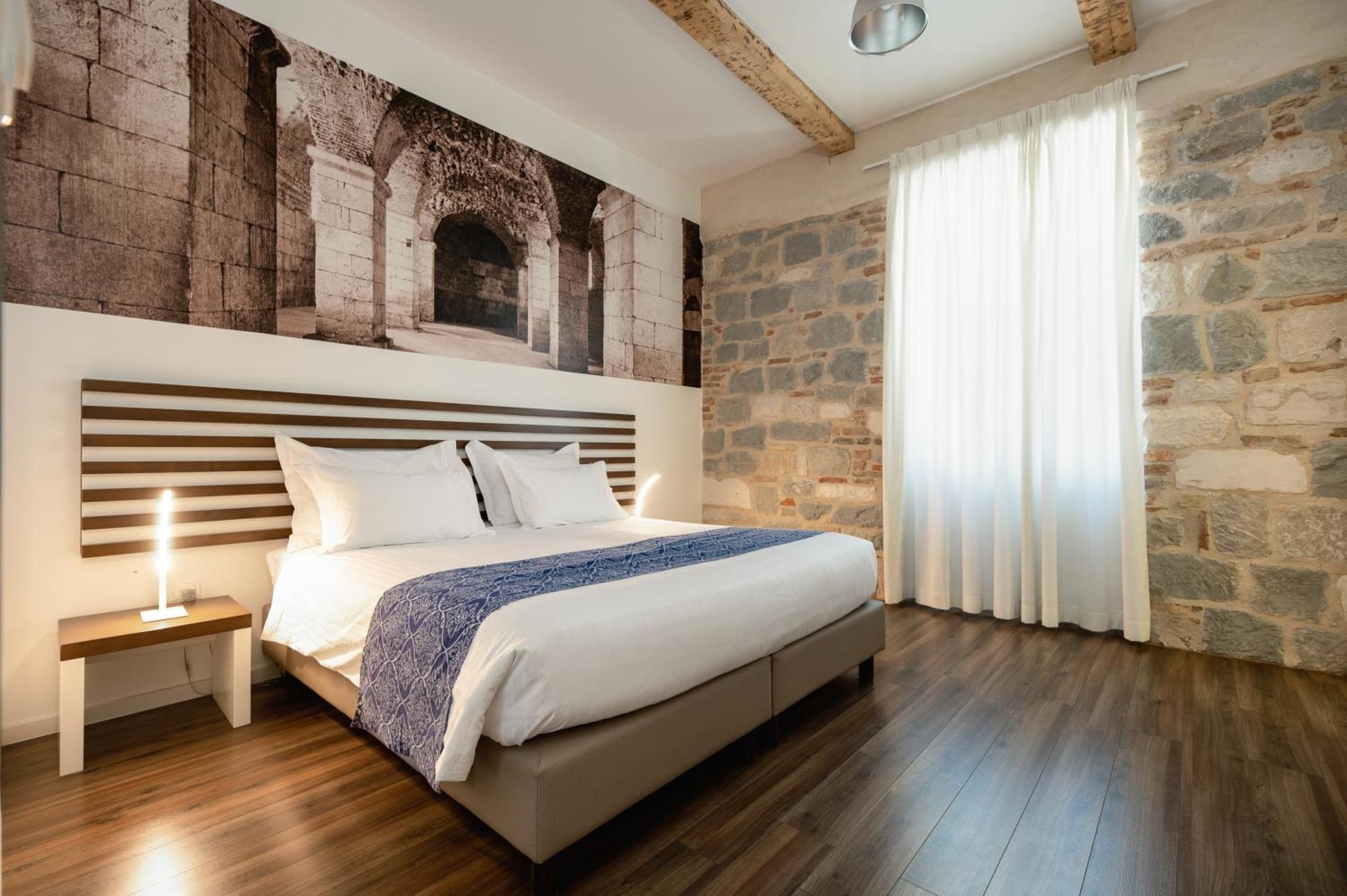 Azur Palace Luxury Rooms Split Exterior photo
