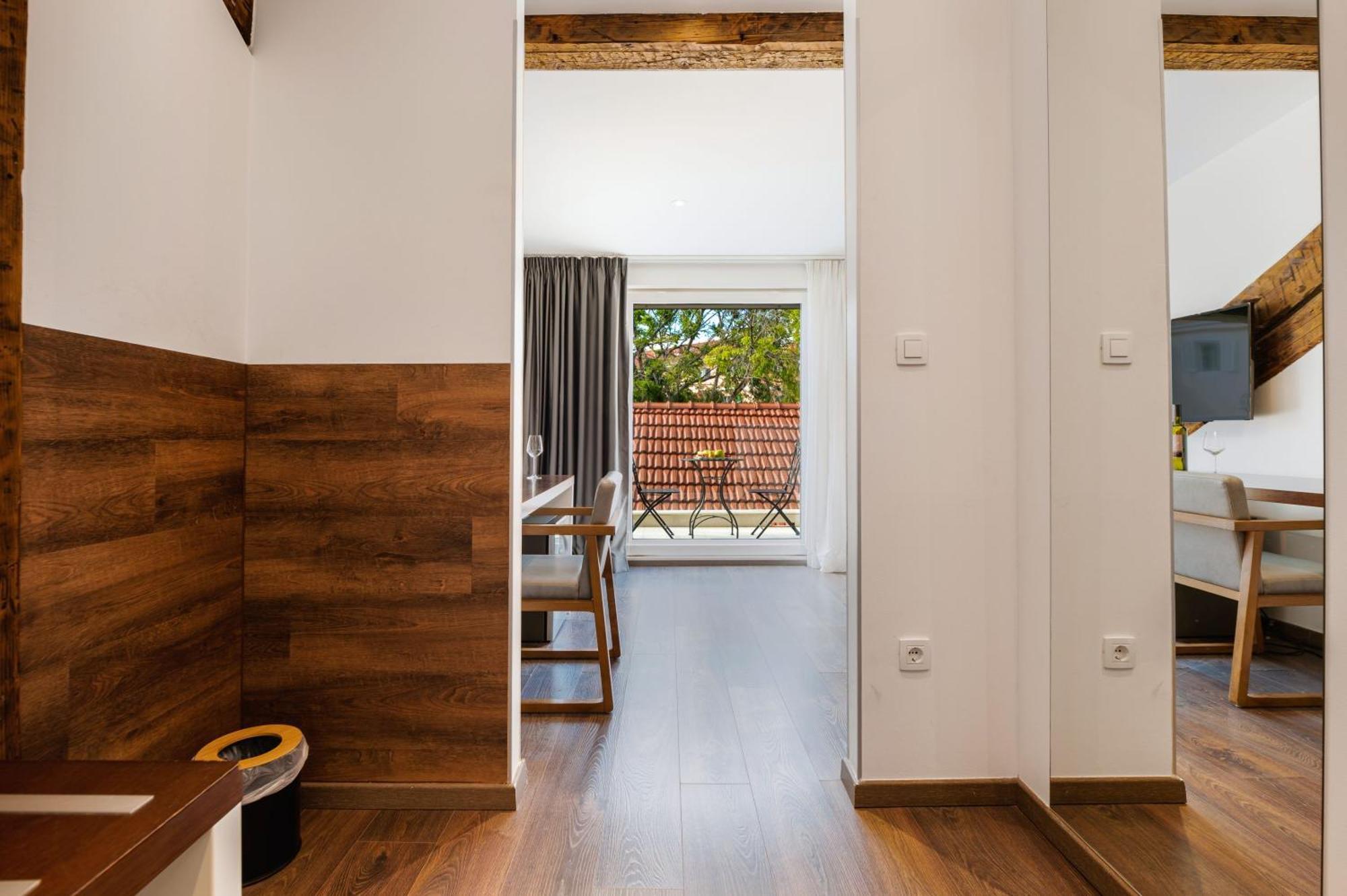 Azur Palace Luxury Rooms Split Exterior photo